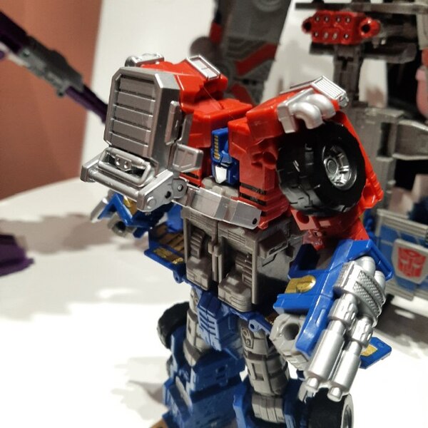 In Hand Image Of Transformers Legacy Commander Class Armada Optimus Prime  (7 of 39)